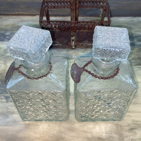 Vintage whiskey containers and holder - Picture 4 of 8